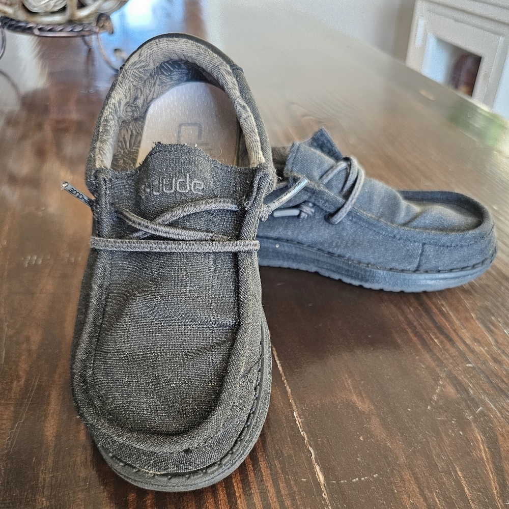 Boys Hey Dudes, Size K13, Black